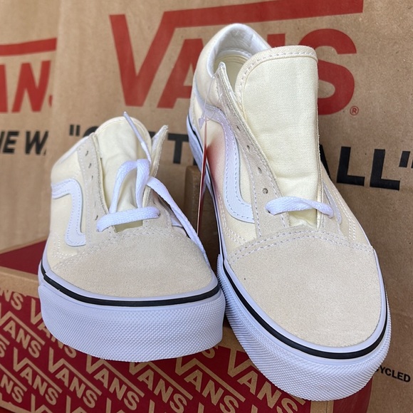 Vans Old Skool Classic White/True White WMNS sneakers - Picture 8 of 16